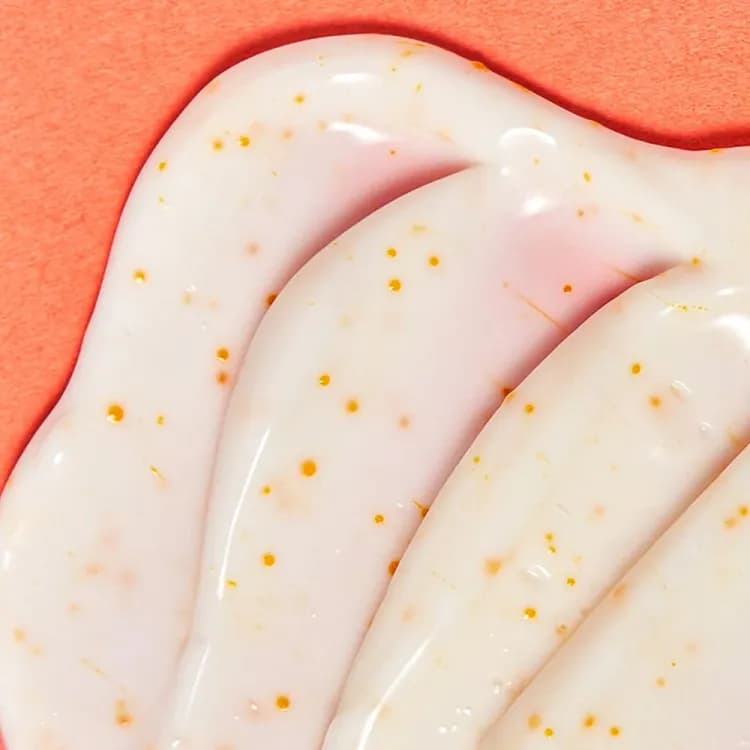 Hanskin Vitamin C Glow Capsule Lotion 80ml