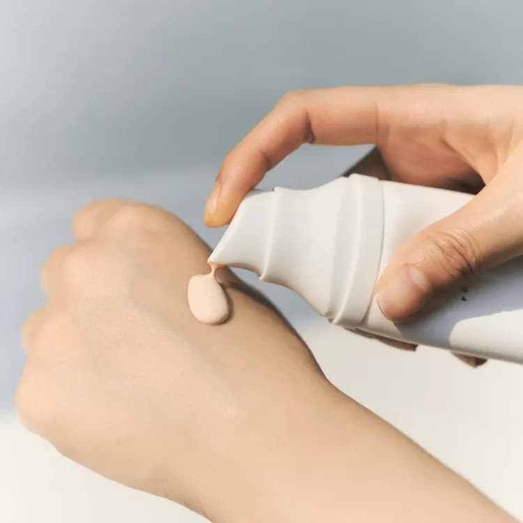 Skin1004 Madagascar Centella Tone Brightening Tone-up SPF 50ml